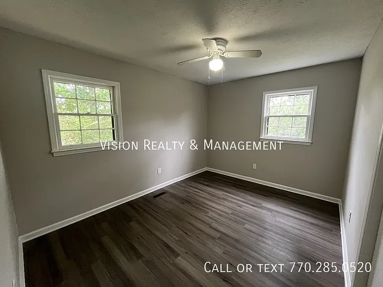 153 Carroll Cir — Photo 22