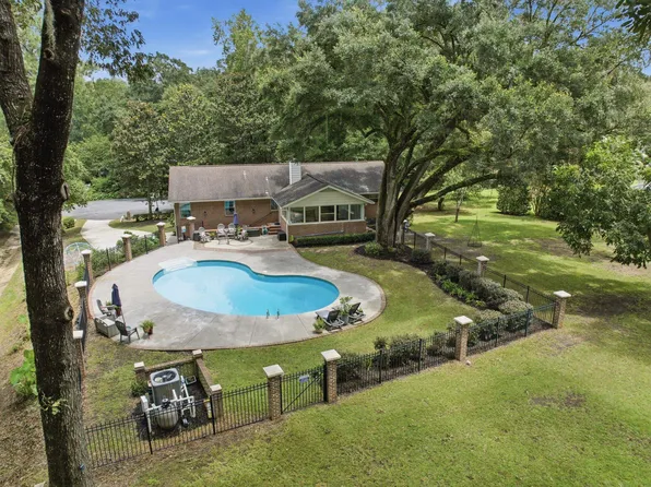 3001 Valleybrook Rd, Tallahassee, FL 32308