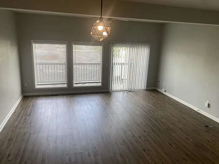 2031 Franklin St #B — Photo 12