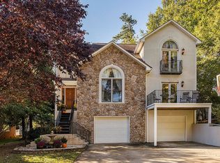 21204 Island Forest Dr, Cornelius, NC 28031