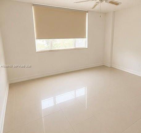 5th image of 4001 Hillcrest Dr APT 614