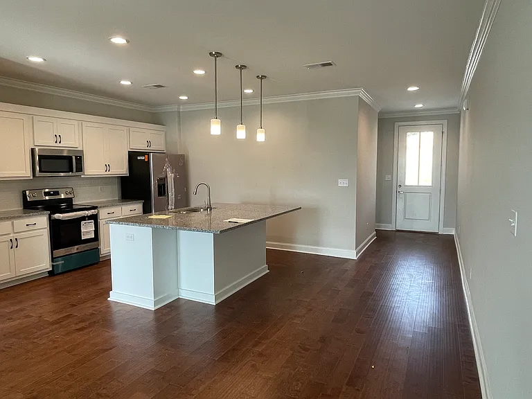 351 Commonwealth Blvd — Photo 3