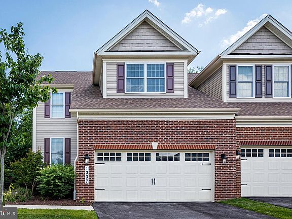 2nd image of 1337 Grand Canopy Dr