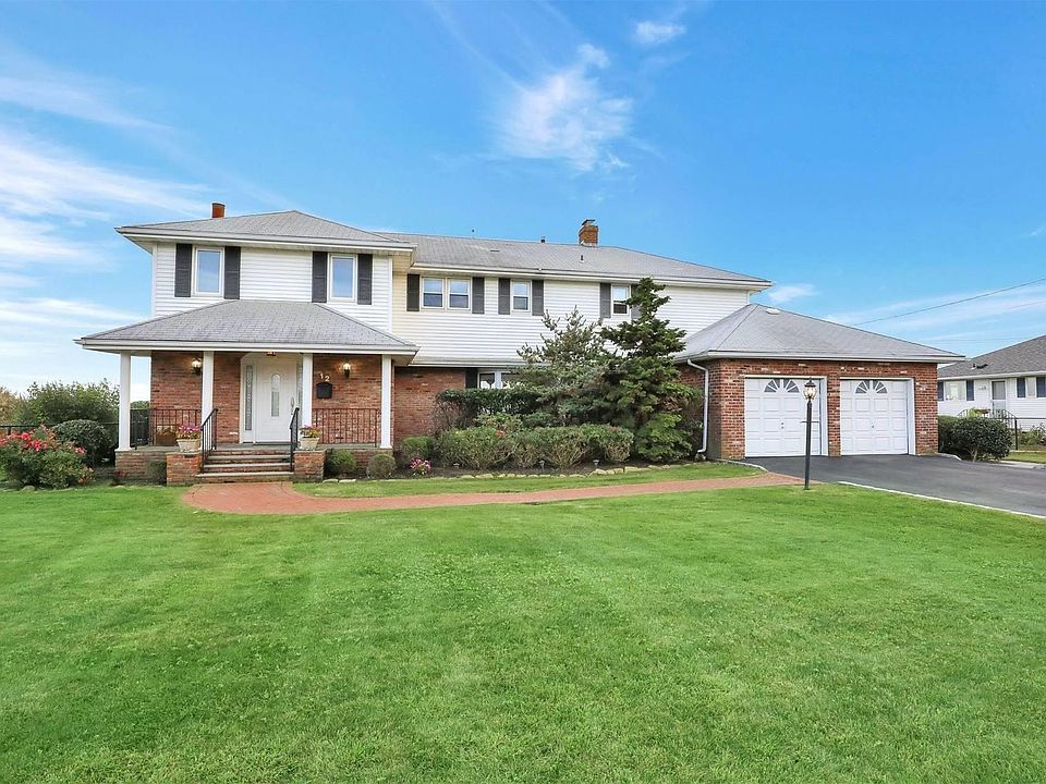 1st image of 12 Westgate Dr