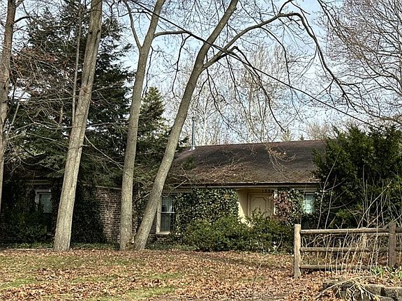 2nd image of 1356 Pepperell Dr