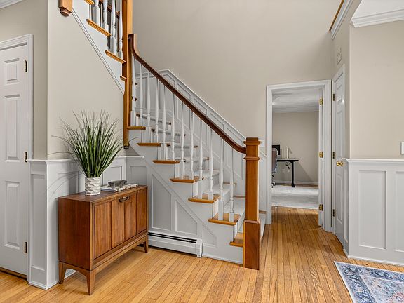 4th image of 8 Briarwood Drive