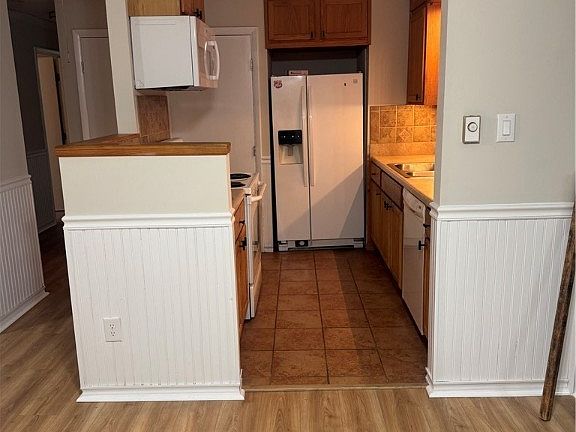 2nd image of 207 Monath Rd