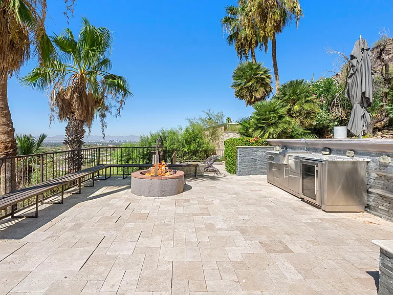 6900 N Highlands Dr — Photo 27