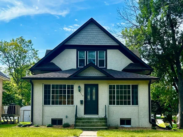 400 Elm Ave SE, Montgomery, MN 56069