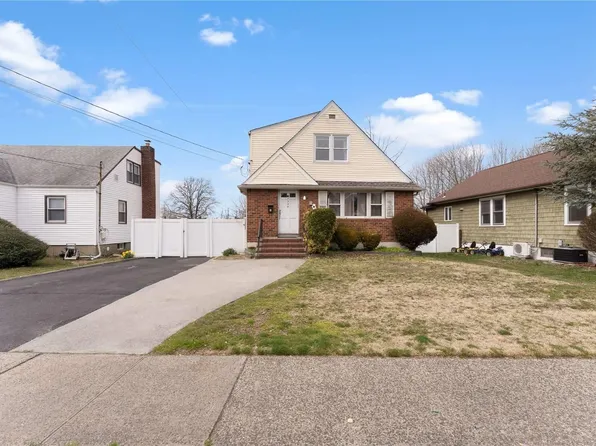 1756 Hancock Street, Hewlett, NY 11557