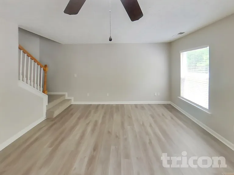 8292 Eastshore Dr — Photo 3