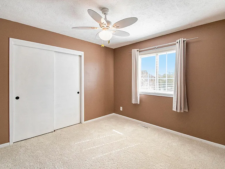 7202 S 155th Ave — Photo 11