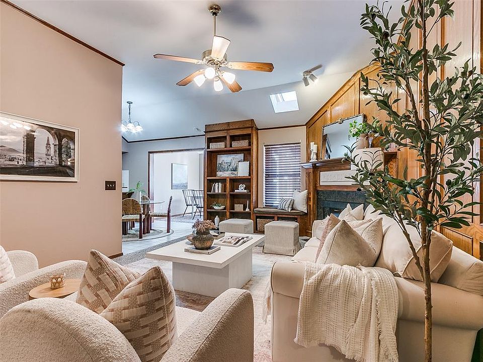 1st image of 18312 Chestnut Oak Dr
