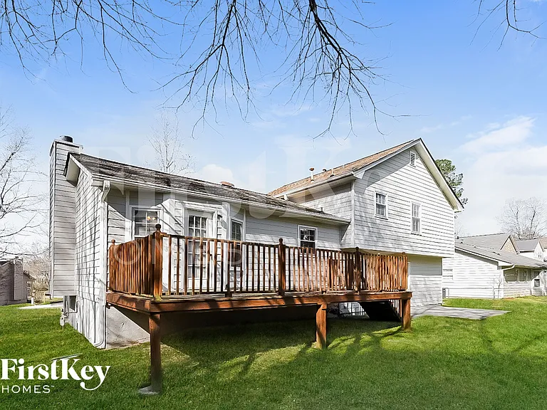 5029 Shelley Ct — Photo 16
