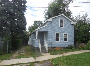 108 Vine St, Aurora, IL 60506