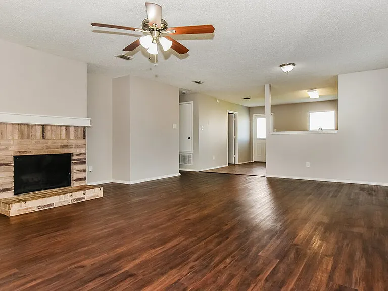 3808 Kenzie Ct — Photo 5