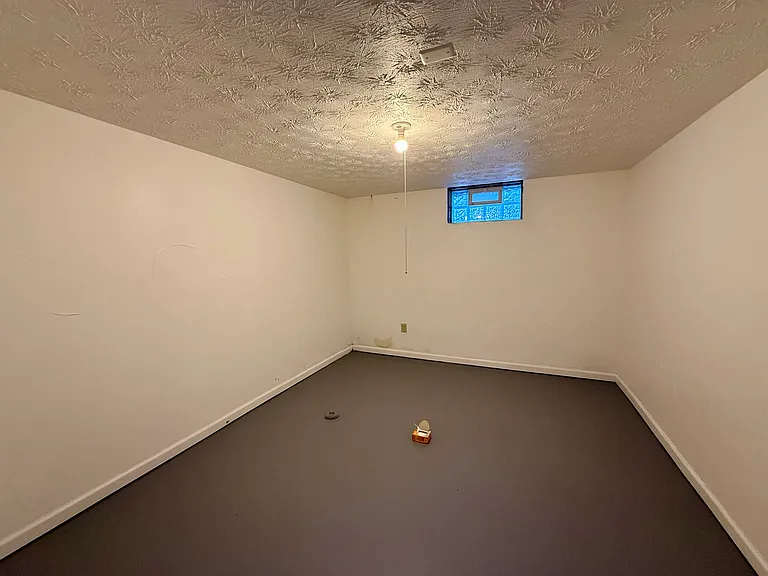 575 Noble Ave — Photo 22