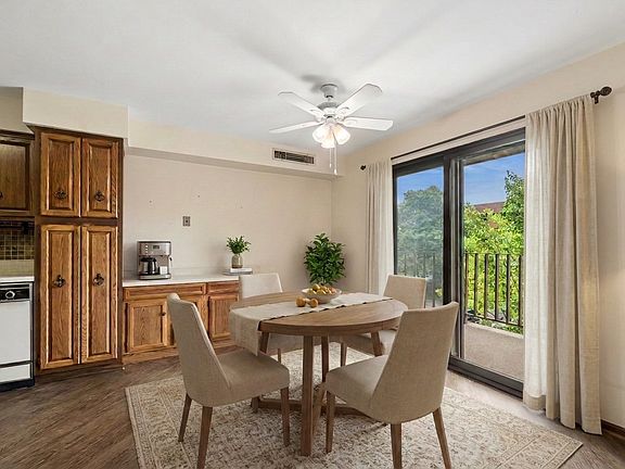 4th image of 125 Boardwalk Pl Unit 201