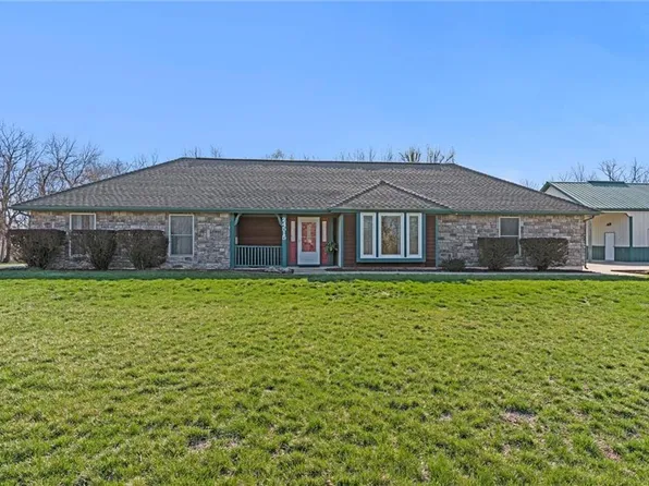 24515 Old Kc Rd, Paola, KS 66071