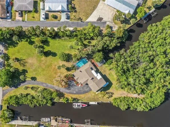 1182 Betmar Blvd, North Fort Myers, FL 33903