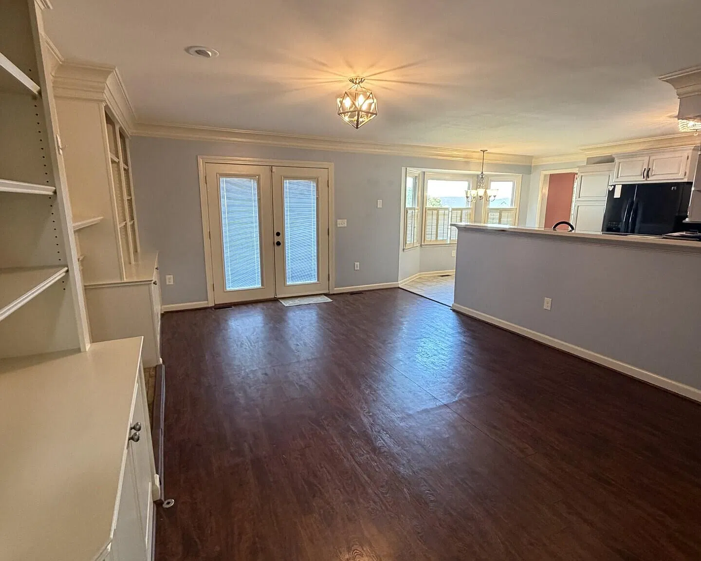 3 bed, 2.5 bath, 2060 sqft, $2,500 — Photo 4