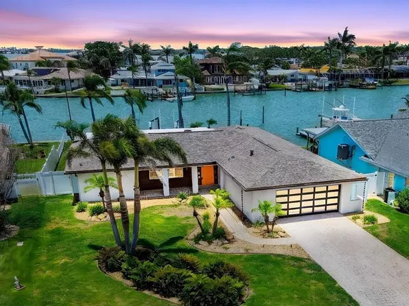 11683 Grove St, Seminole, FL 33772