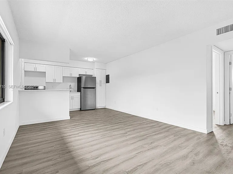 13210 Memorial Hwy #214 — Photo 2