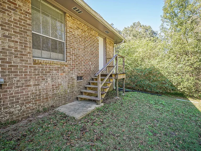 2304 Hartsfield Ct #B — Photo 29