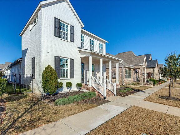 2nd image of 3884 Sevilla Dr