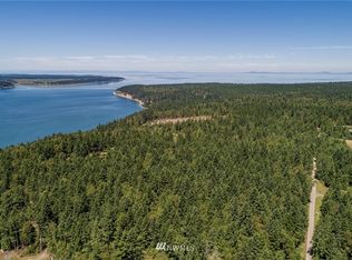 9999 Heron Hill Rd, Sequim, WA 98382