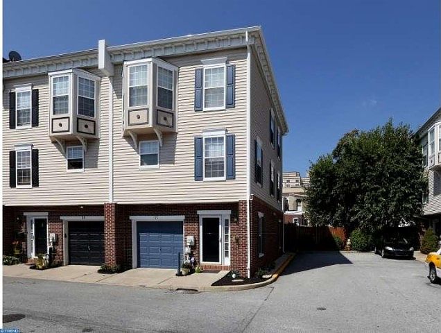 1st image of 25 W McCaulley Ct