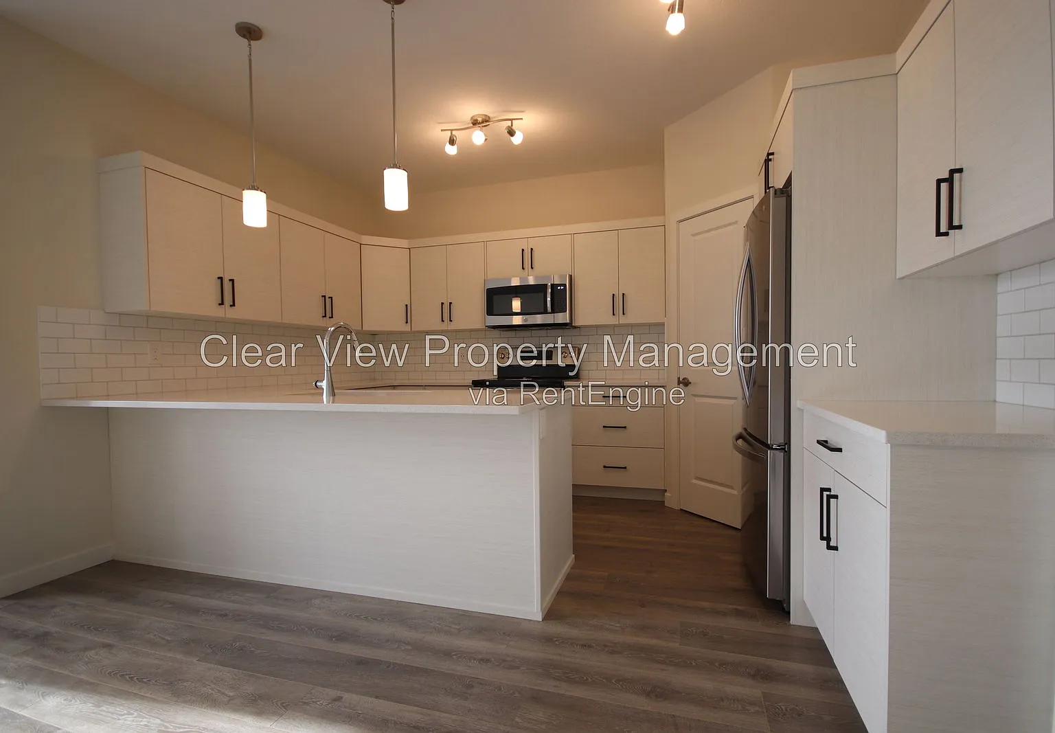 2 bed, 2.0 bath, 900 sqft, $1,649 — Photo 4