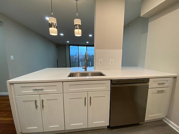 3rd image of 7111 Woodmont Ave APT 413