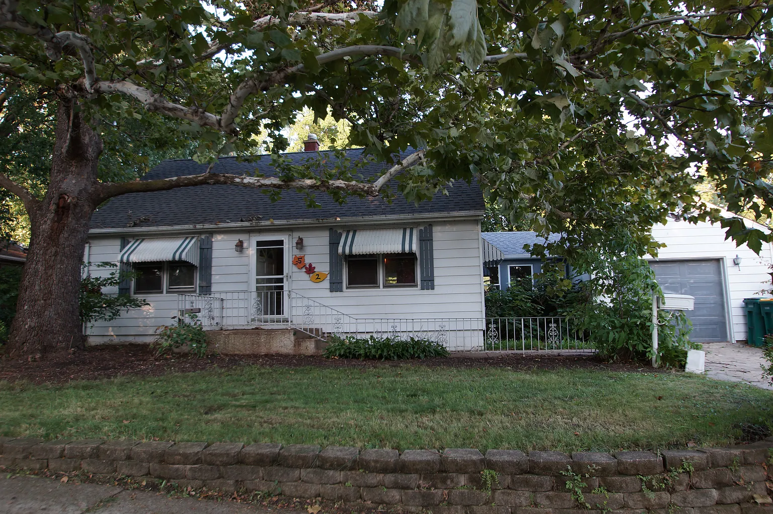 512 Park Dr photo 1