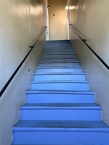 2 bed, 1.0 bath, 950 sqft, $1,350 — Photo 2