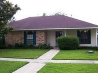 2252 Bernwood Dr, Baton Rouge, LA 70816