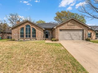 3212 Timber View Cir, Bedford, TX 76021
