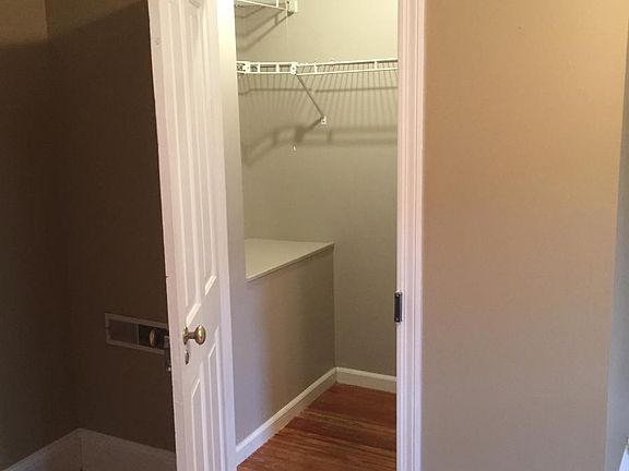 Master Walk In Closet