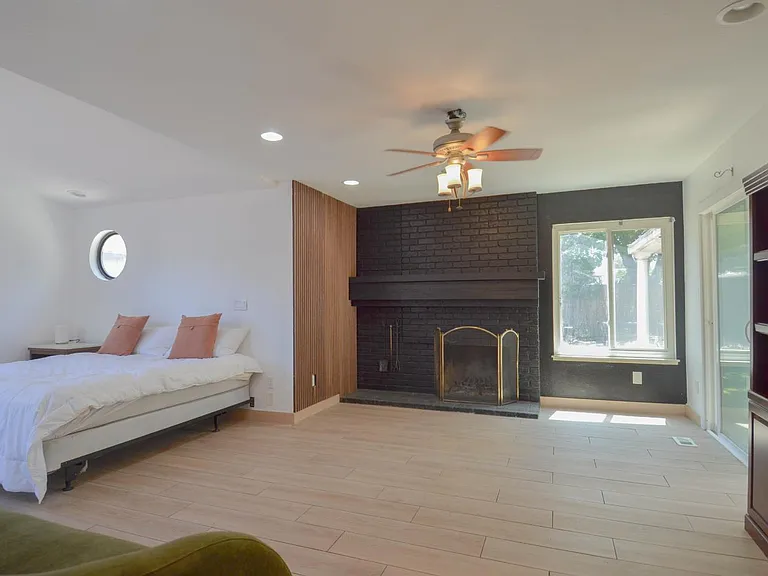 1321 Astoria Dr — Photo 26