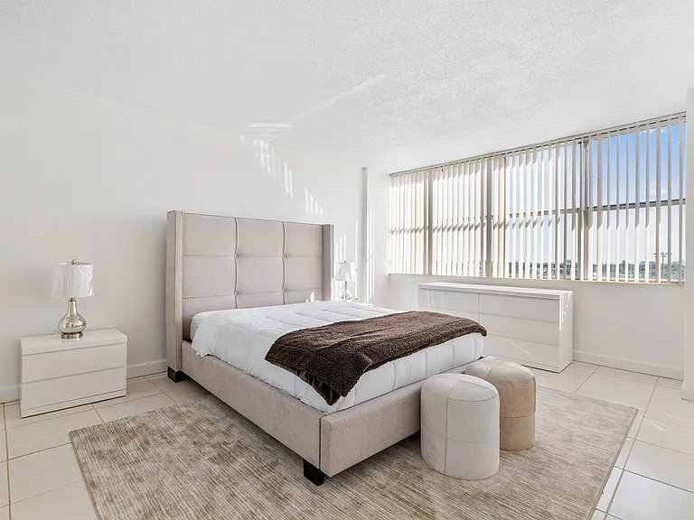 1 Bed 1.5 Bath Model Unit