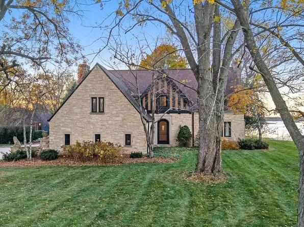 1001 Highway 33, Portage, WI 53901