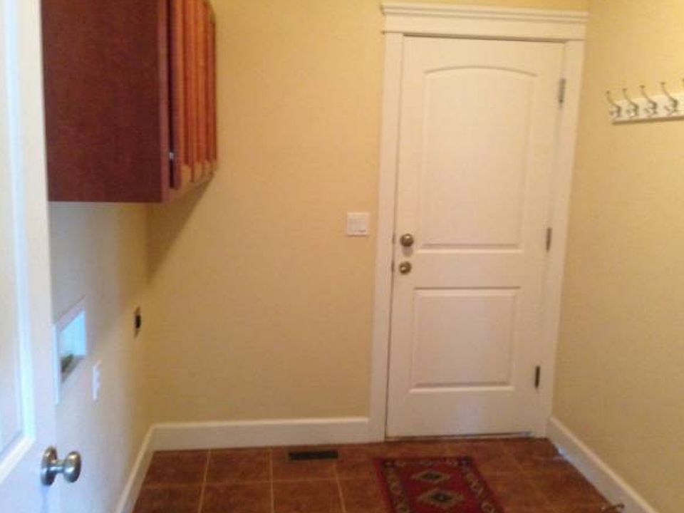 1st image of 11488 W Graham Ave