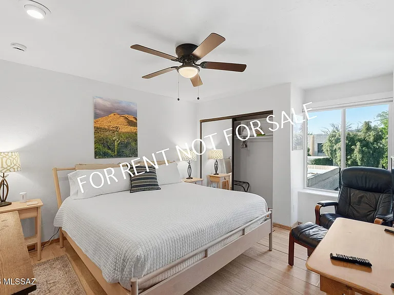 2824 E Sierra Vista Rd — Photo 23