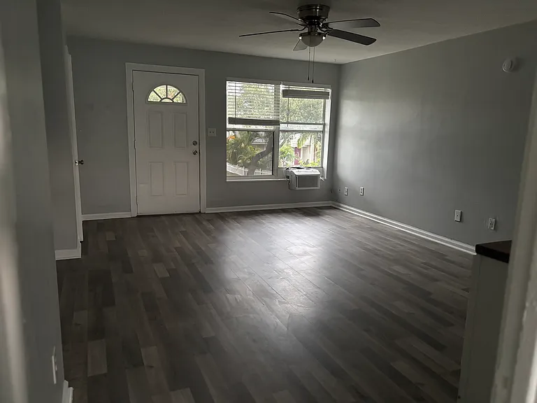 1520 17th Ave N #201 — Photo 2