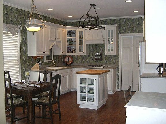 Classic kitchen w/solid surface counters!