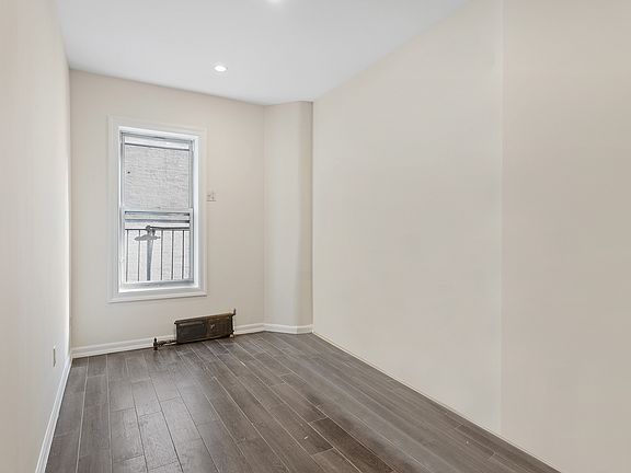 4th image of 161 Prince St #8A