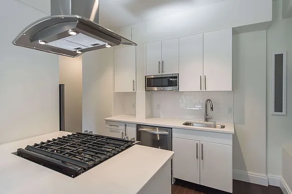 Rented by Halstead Real Estate | media 6