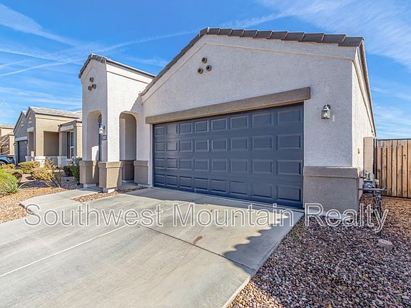 2nd image of 2471 N Wrigley Dr