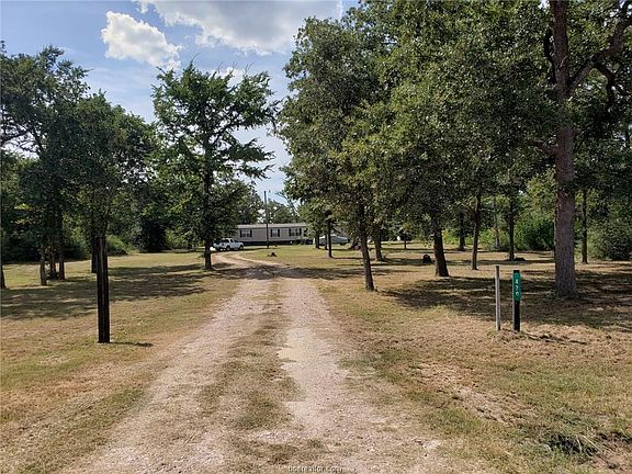 2nd image of 430 Oak Forest Dr