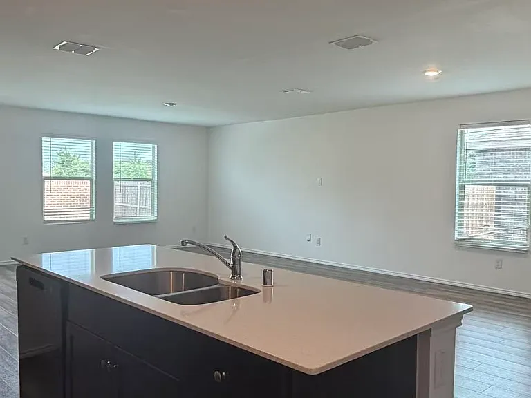 405 Laurenbrooke Dr — Photo 11